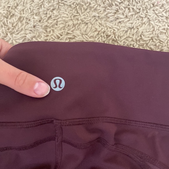 Lululemon Burgundy leggings - Picture 5 of 6